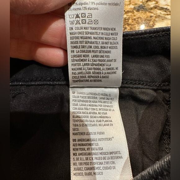American Eagle Hi Rise Jegging Womens Size 10 (30 x 27.5) Distressed Black Jeans - Picture 6 of 9